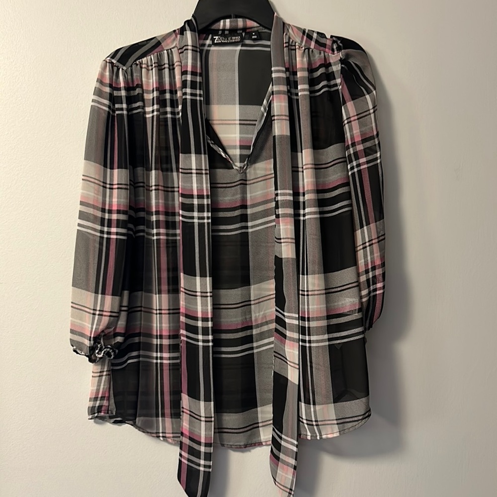 New York & Comp - 7th Avenue Design - Medium - Women’s dress shirt